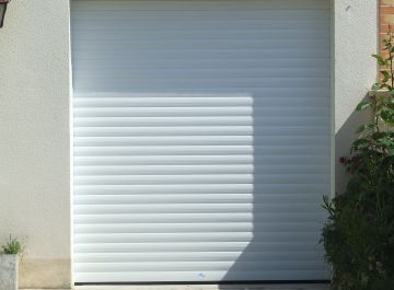 Portes de garages sectionnelles et enroulables à Maurepas  (Yvelines 78)